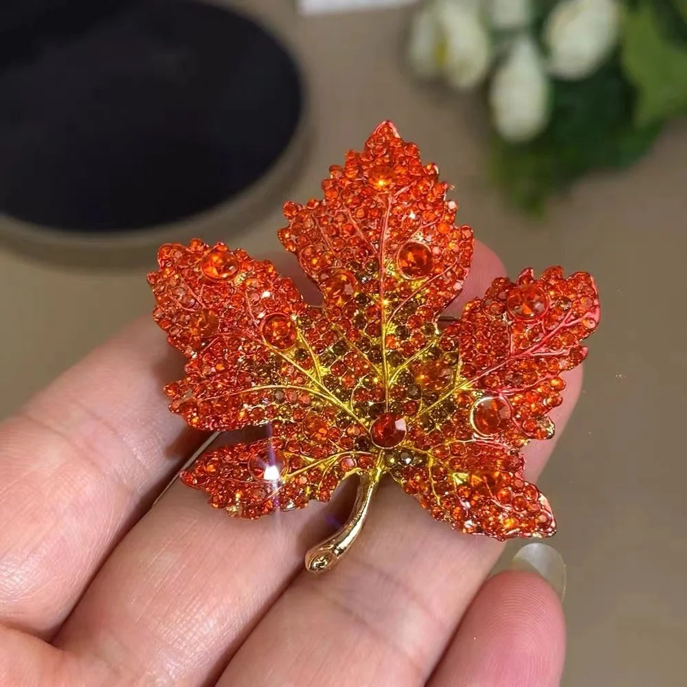1PC Vintage Temperament Green Jasmine Brooch For Women Crystal Flower Buckle Brooch Dress Clothes Suit Scarf Clip Jewelry Gift