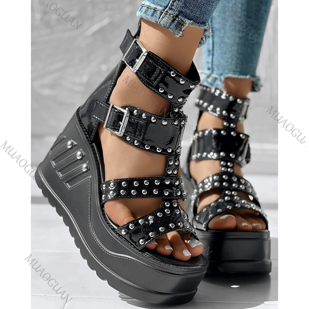 Fashion Women Peep Toe Black Sandals Ladies Summer Casual Sexy Rivets Design Thick Heels Shoes Ankle Buckle Footwears