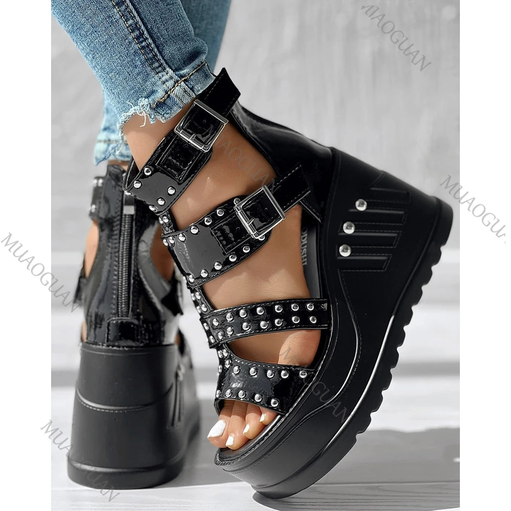 Fashion Women Peep Toe Black Sandals Ladies Summer Casual Sexy Rivets Design Thick Heels Shoes Ankle Buckle Footwears