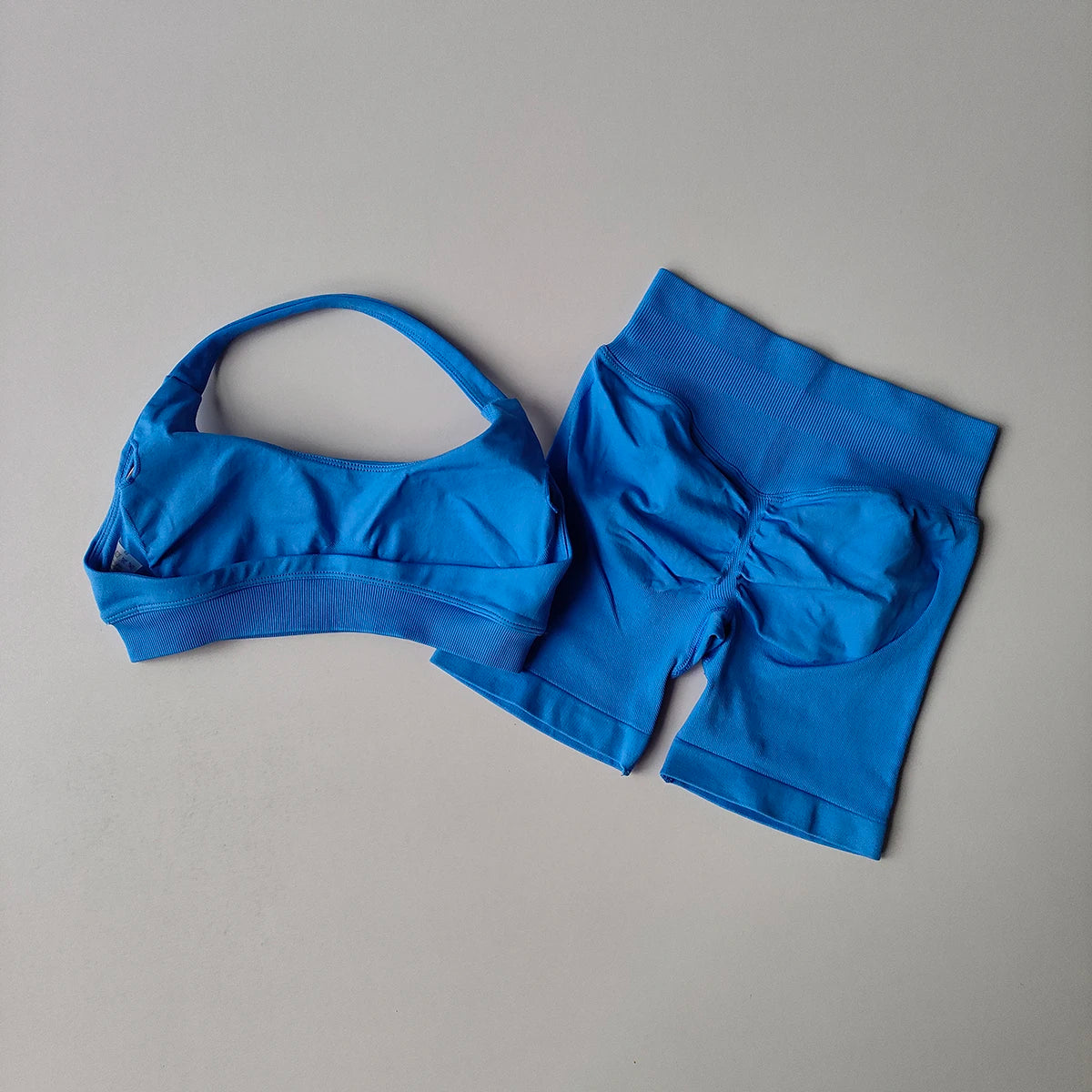 2 Pieces Yoga Suit for Women Seamless Fitness Gym Clothes Halter Sports Bra Matching Impact Shorts Workout Sets Gym Set Outfit