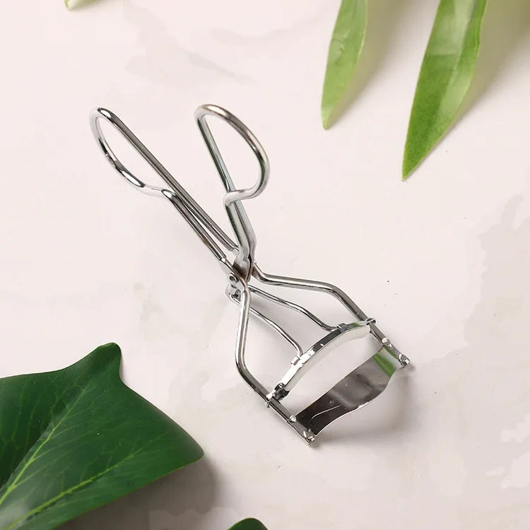1Pcs Eyelash Curler Durable False Eyelashes Curler Clip Silicone Strip Beginner Makeup Cosmetic Beauty Tools Women Silver Black