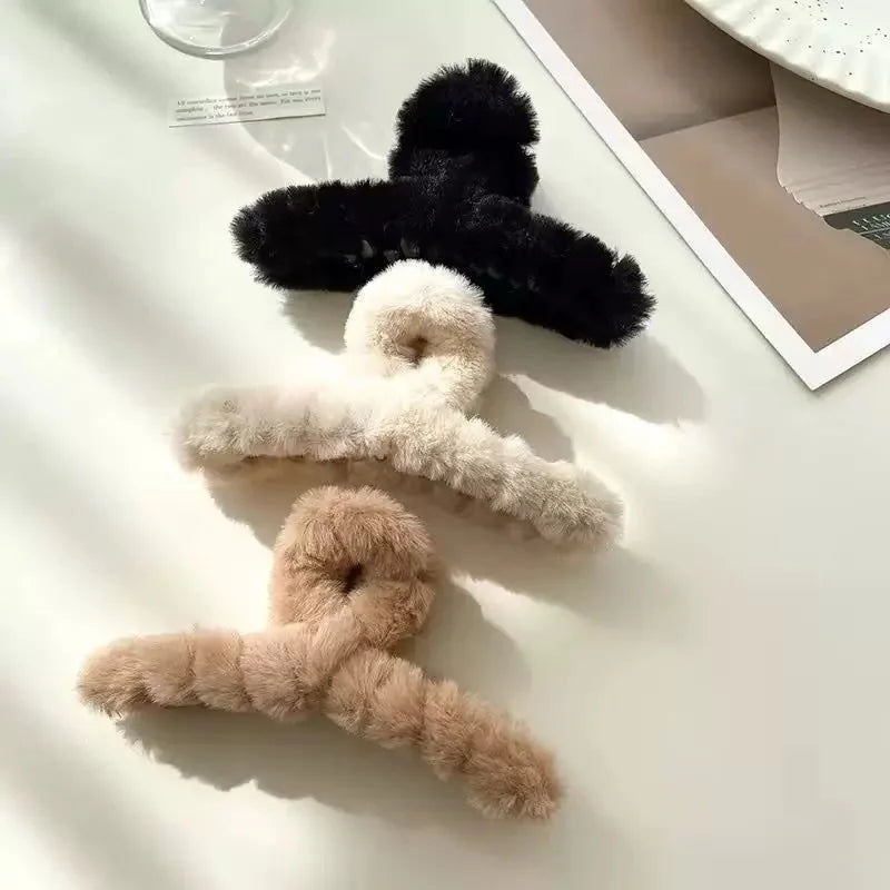 Autumn And Winter Plush Hair Clip: Shark Clip For Back Of Head Bun, High-End Furry Hair Accessories For Women